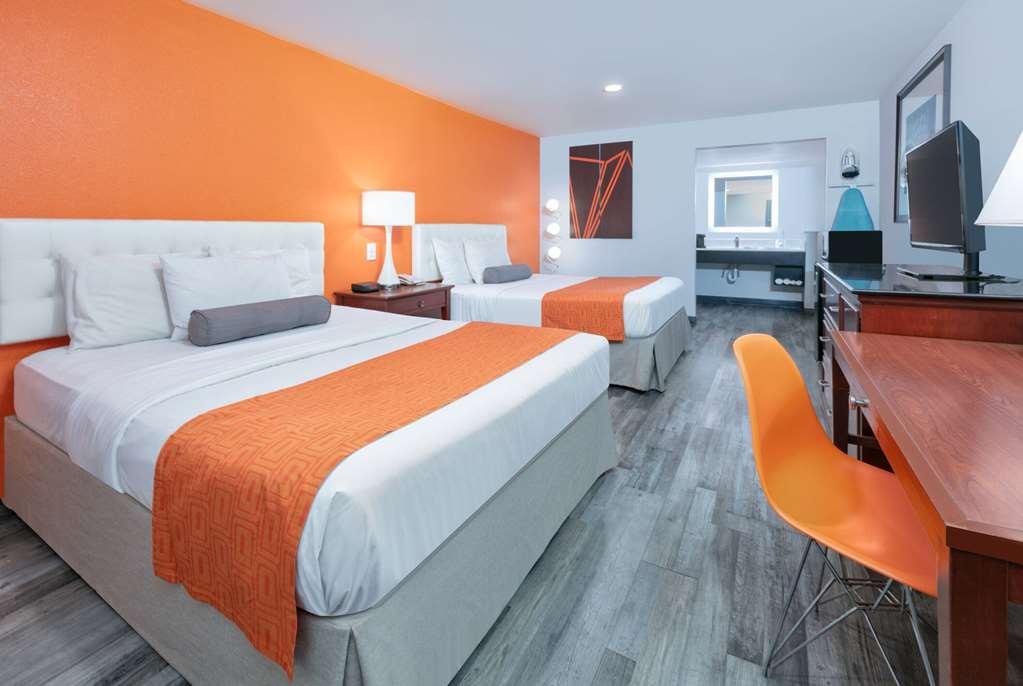 Howard Johnson By Wyndham San Marcos Room photo